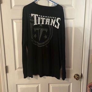 2XL Tennessee Titans Long Sleeve tee.